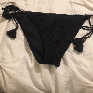 Victoria’s Secret bikini 🌾